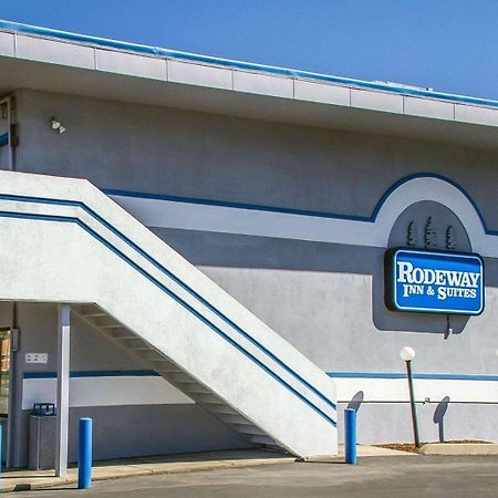 Rodeway Inn & Suites Roseburg Exterior foto
